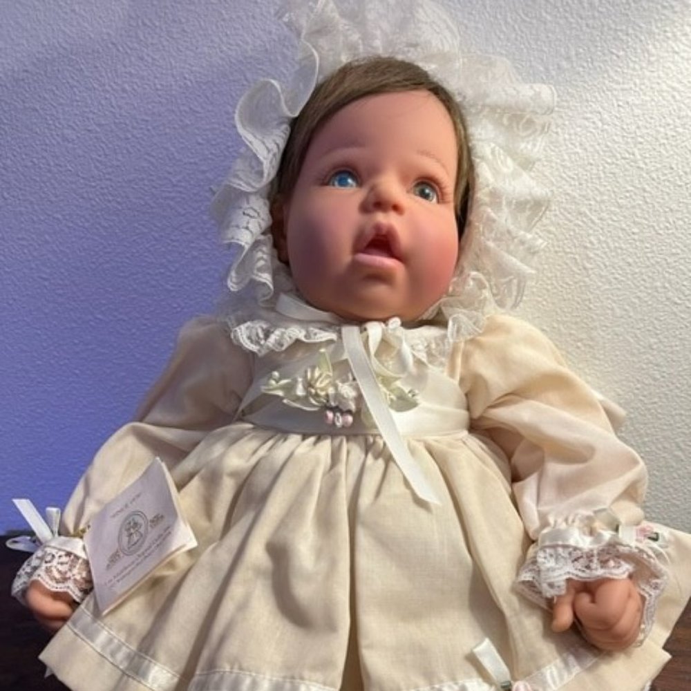 Lee Middleton Love in Bloom Doll